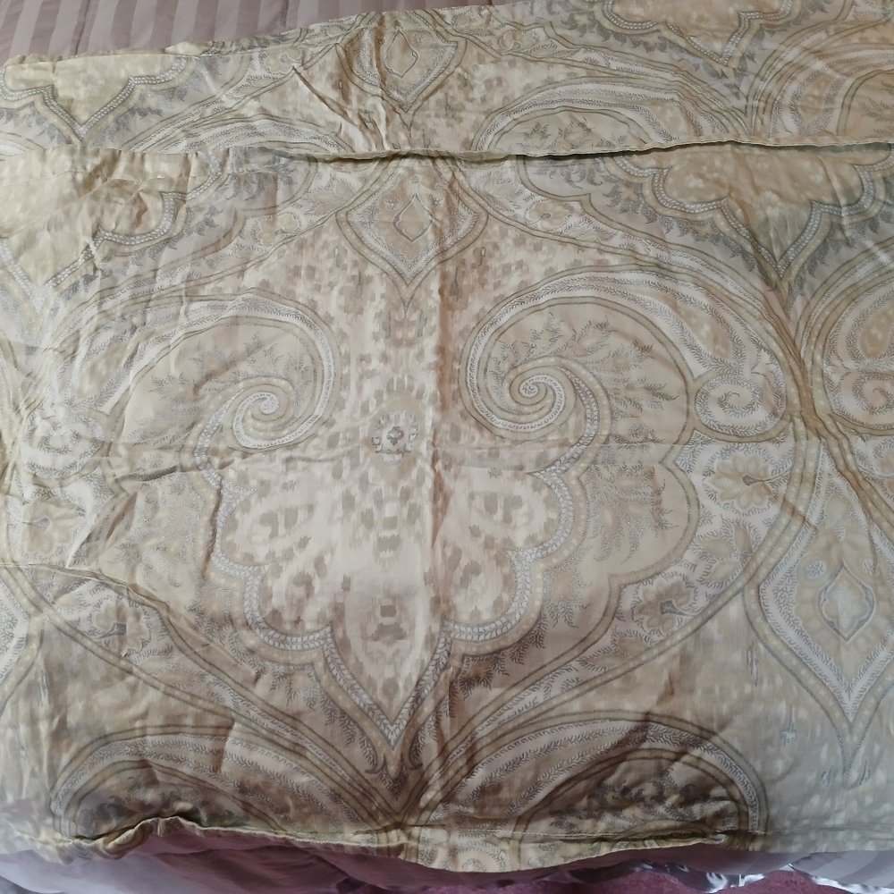 Set of Two Queen ECHO New York Pillow Shams